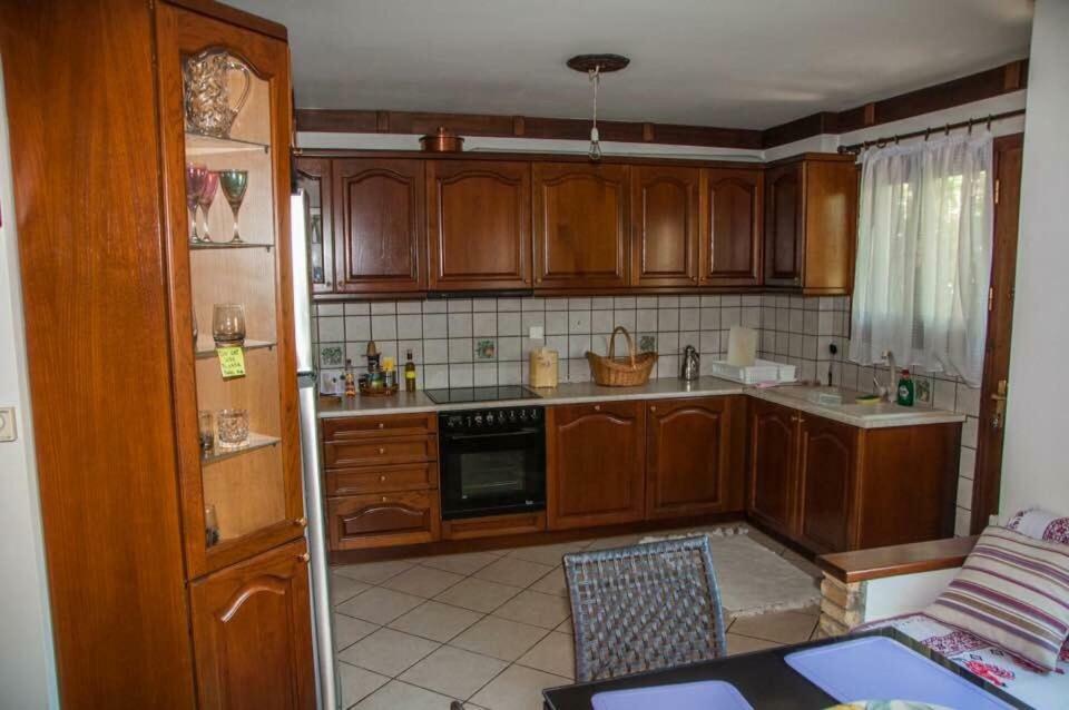 Dorothea'S Villa Platanos  Esterno foto